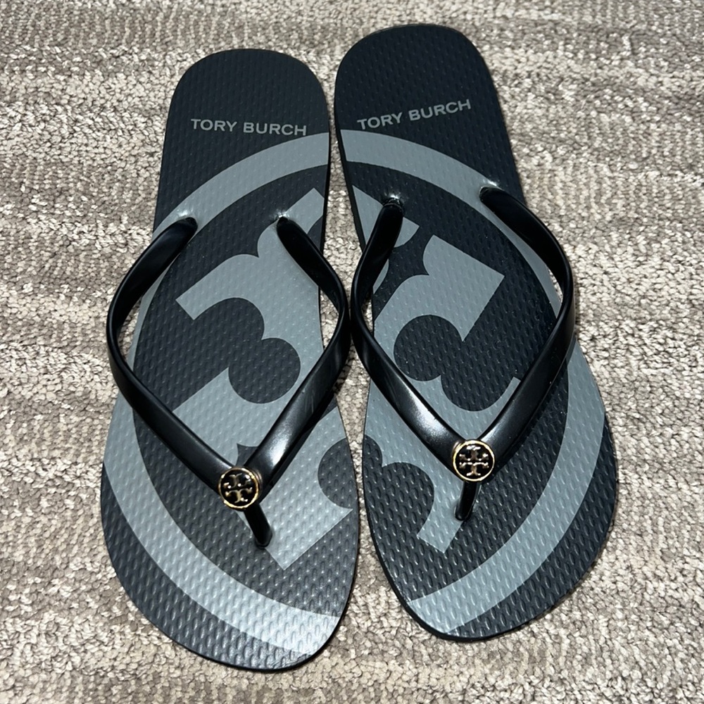 Tory Burch Flip Flop Sandals size 7